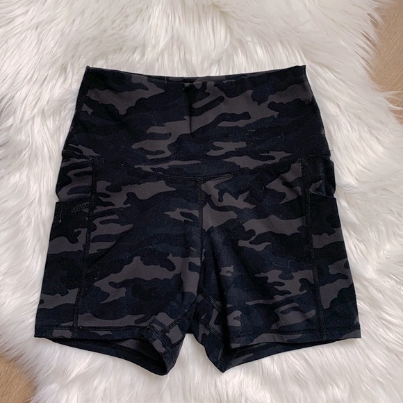 Sunzel 4” Biker Shorts - Picture 6 of 9